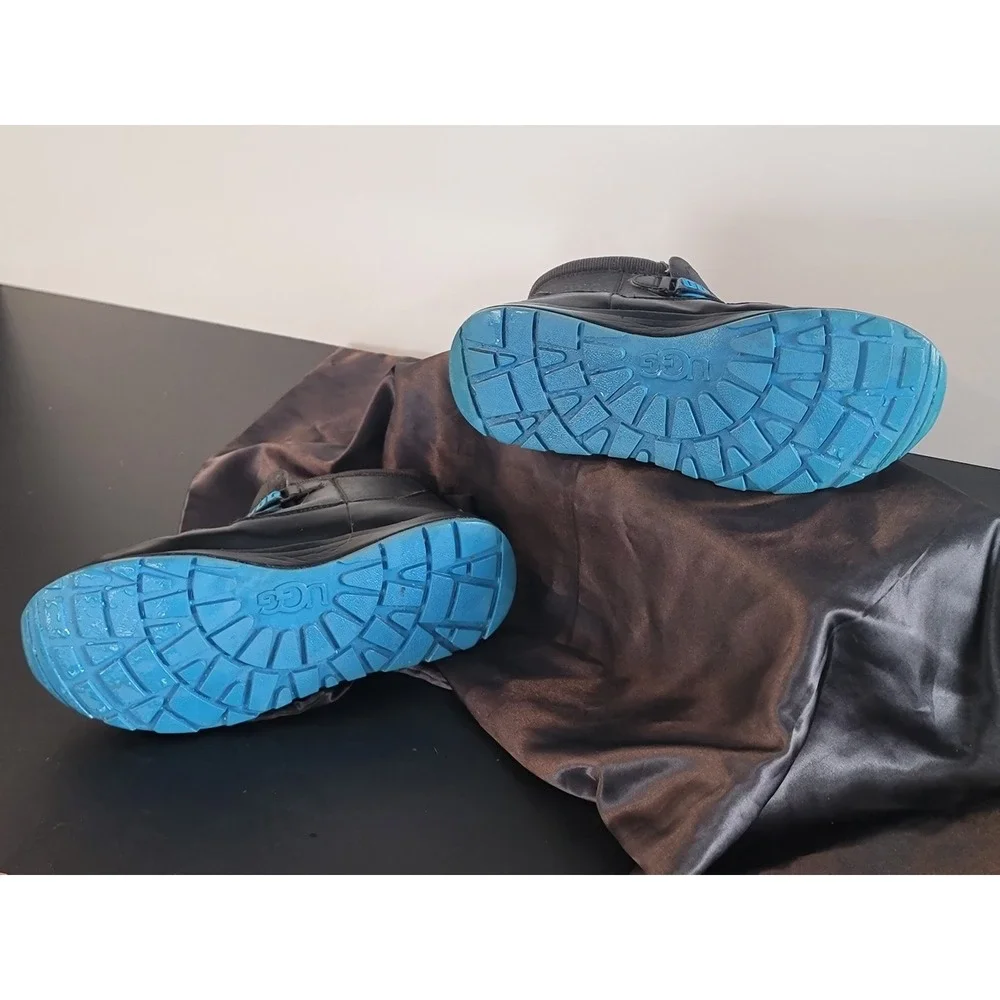 UGG Kids Butte II C12 Waterproof Boots‎ Black Blue 1104689K Size 5 Kids